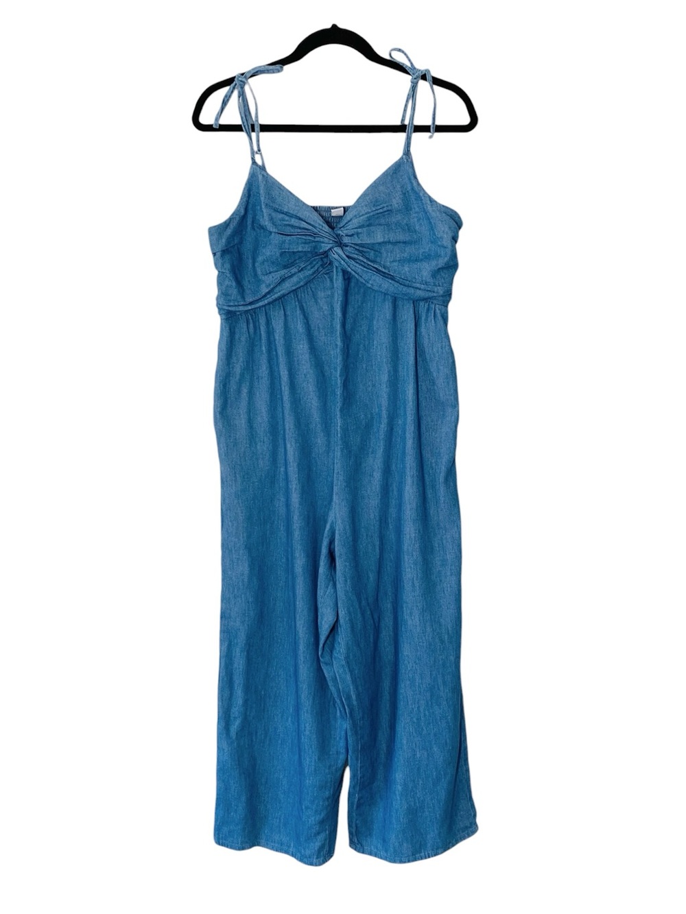 OLD NAVY Chambray Twist Jumpsuit - Picture 2 of 8